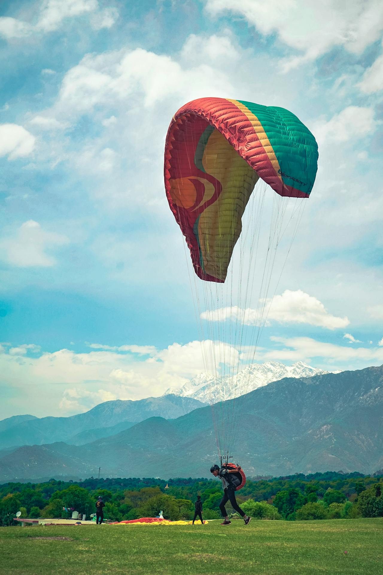 Paragliding in Bir Billing – Experience the Ultimate Himalayan Adventure